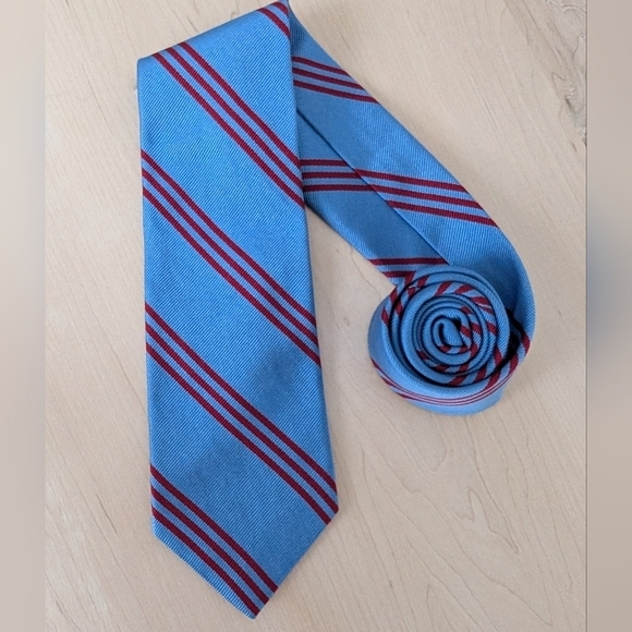 Brooks Brothers Blue and Red Striped Silk Tie - Picture 3 of 7